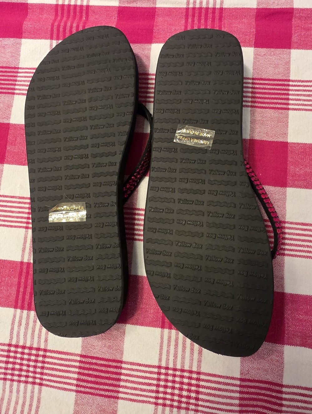 Yellow Box flip flops size 7 1/2 Red Rhinestone - Picture 4 of 6